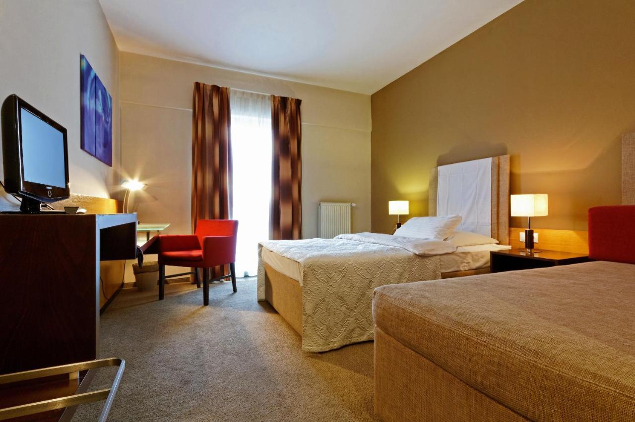 Impiq Hotel Trnava Extérieur photo