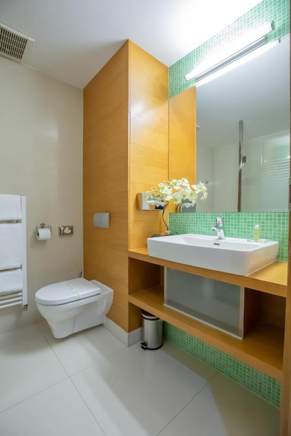 Impiq Hotel Trnava Extérieur photo