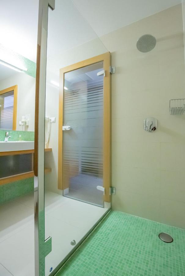 Impiq Hotel Trnava Extérieur photo