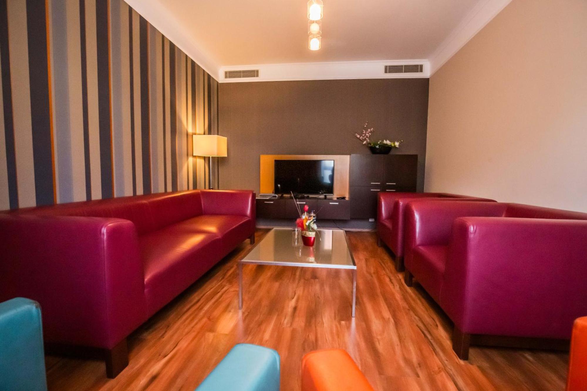 Impiq Hotel Trnava Extérieur photo