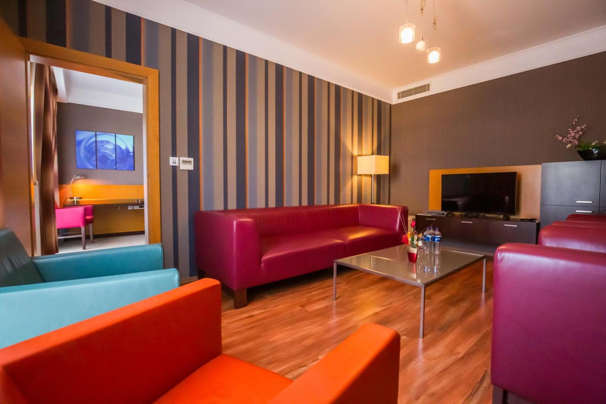 Impiq Hotel Trnava Extérieur photo