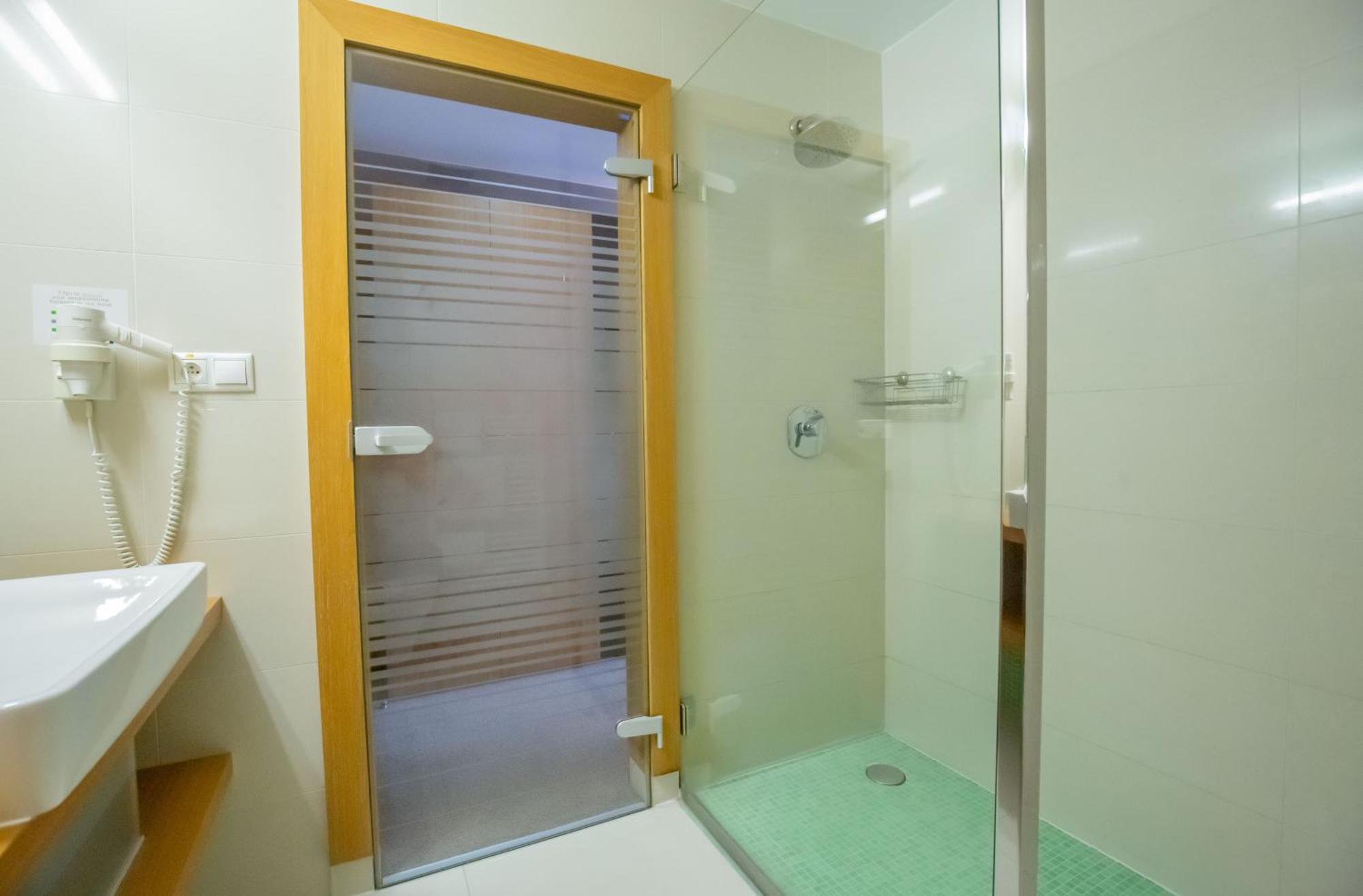 Impiq Hotel Trnava Extérieur photo