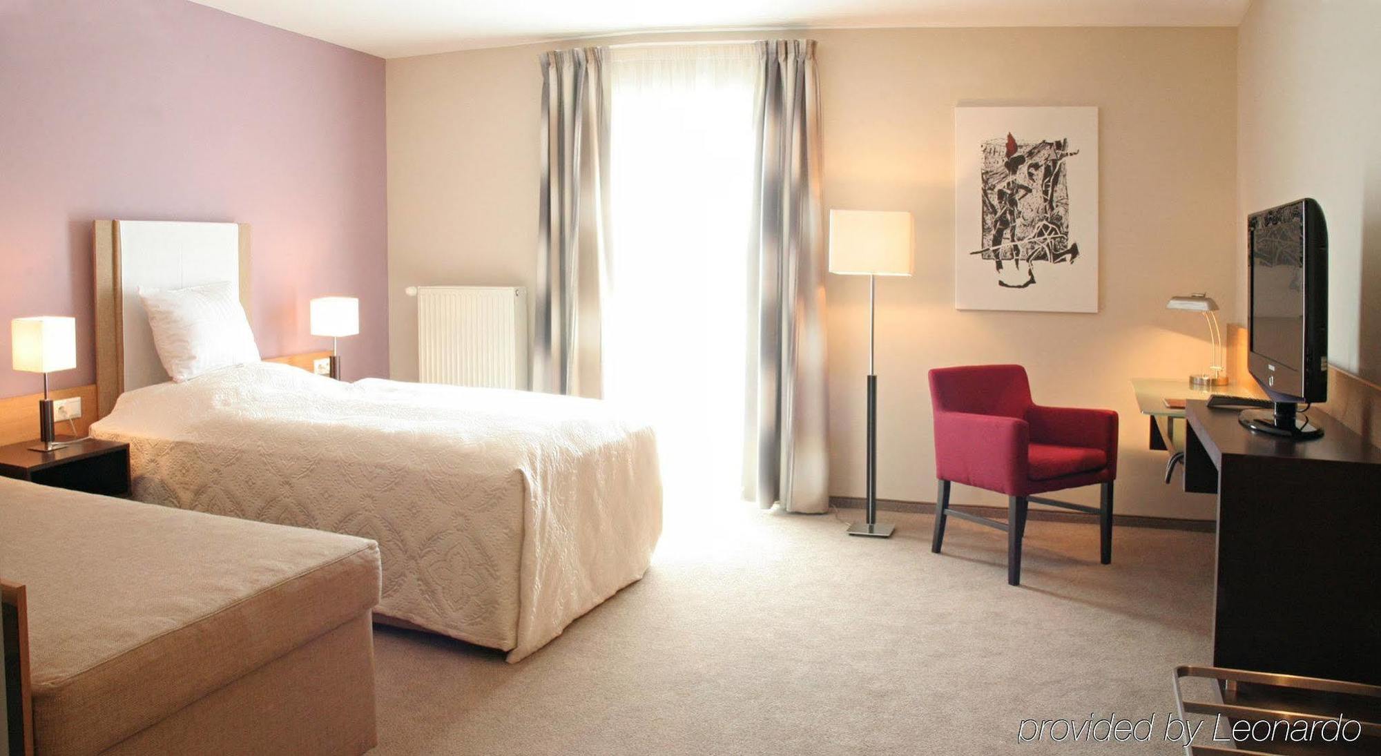 Impiq Hotel Trnava Extérieur photo