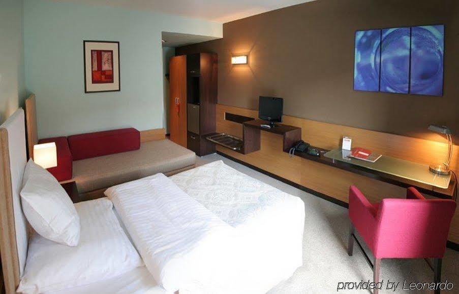 Impiq Hotel Trnava Extérieur photo