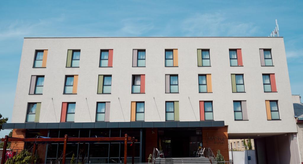 Impiq Hotel Trnava Extérieur photo